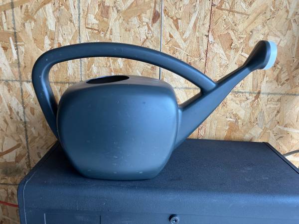 Watering Can. 2 Gallon. Like new 1