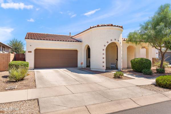 $490,000 / 3br - 1942ft2 - 3 Bed Residential in Queen Creek (Queen Creek, AZ, $490,000) (Queen Creek, AZ)64143913323779121