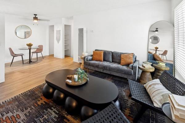 $1,575 / 1br - 620ft2 - 🏘️ Find your cozy haven for fall here @ Renew on Coloma 🏘️ (10680 Coloma Rd, Rancho Cordova, CA)63919495320067122