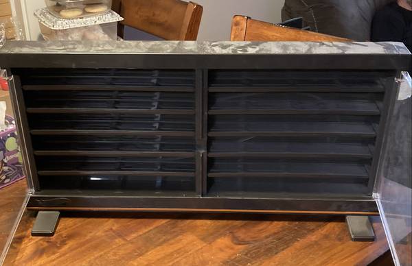 Hot wheels display case 1