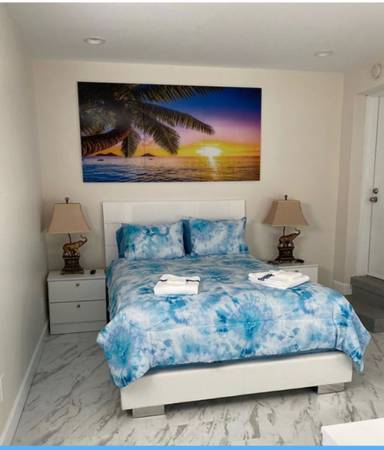 $549 / 1br - 500ft2 - TARIFA ESPECIAL CON DESCUENTO EN LA PLAYA $549/SEM ANFITRIONES EXTENSOS BIENVENIDOS! (Deerfield Beach)64049274733441123