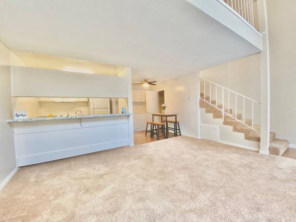 $2,395 / 2hab - 1100ft2 - ¡Distribución espaciosa! ¡Habitación enorme! ¡Estacionamiento cubierto! ¡SOLICITA Y RESERVA AHORA! (Long Beach)63774528230657124