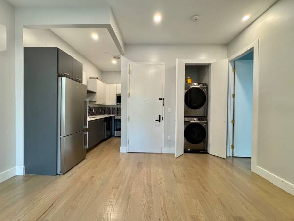 $3,200 / 1hab - Bushwick / E Williamsburg - Amplio de 1 habitación /2 baños - L/A - Balcón!! (Bushwick / E Williamsburg)63854287993089122