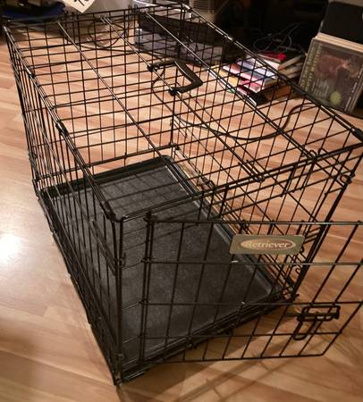 PET CRATE LIKE NEW & COLLAPSIBLE WHEN NOT IN USE 1