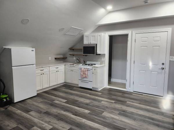 Totally renovated, Central AC/Heat, 1 car parking 1