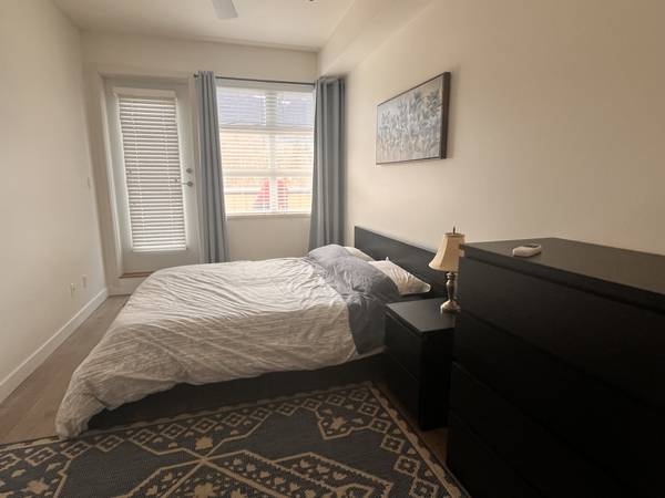 Squamish 1 bed + den Available now 2