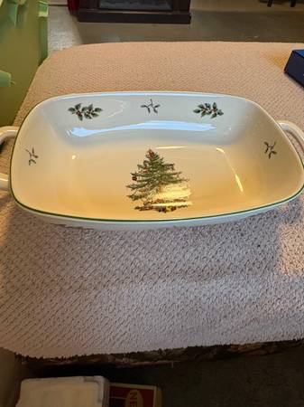 Spode Christmas tree pattern dishes and snow globe 1