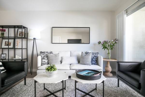 $2,450 / 1br - 736ft2 - Looking for Modern? Well Check Out This 1+1 Avail 4 October Hold Today (Torrance, CA)63953074187778122