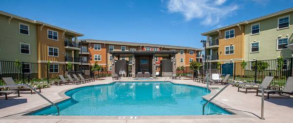 Master Bedroom w/ Private Bath – Petaluma Apartment 1