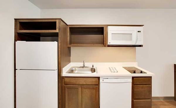 $1,399 / 1br - Monthly Special - Check In Today - No Lease, No Deposit, No Worries! (4250 Mapleshade Ln, Plano, TX)63846411468929123