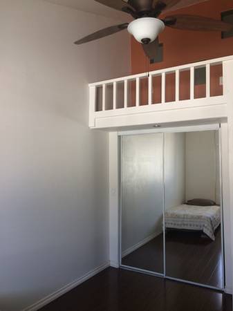 $1,500 / 1br - Private loft room with shared bathroom.  Short walk to UCSD. (UTC / La Jolla)63621211249539122