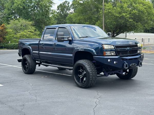 2005 Chevy Silverado 2500HD LS - 118k Millas - 4x4 - Ajustado y Eliminado - $24,985 (Charlotte)63613436525953123