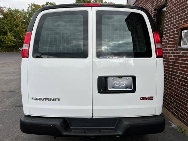 2017 GMC Savana 2500 furgón de carga, V8, 108 mil millas, 1 dueño, ¡excelente! - $15.995 (Laconia, NH)63469916241793123