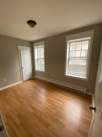 $1275.00 / 2br - 800ft2 - Modern Unit in Hartford | 114 Ashley St | $1275/mo | Avail. 9/1/202563989075582210123