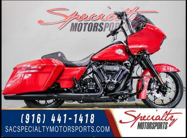 2022 Harley-Davidson Road Glide® Special Touring 1