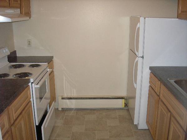 $1,395 / 1br - Hamden💜Immaculate! INCL HEAT+HW! Balcony, Parking, Laundry (1732 Dixwell Ave, Hamden)64010164686083122