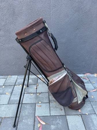 Golden Bear Golf Bag - Reduced! - $25 (Burlingame)63471476103299120
