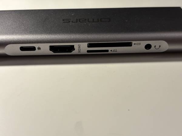 Omars USB C Hub Estación de acoplamiento de 9 en 1 con puerto Ethernet - $30 (Viena)63470818080131123