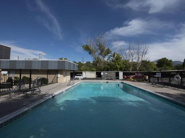 $1,050 / 1br - 600ft2 - Stunning 1 BR with Large Bedrooms, 1 Month Free! (Holladay)63671058028931124