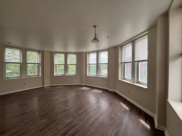 $1,002 / 2br - 2 BD, 1 BA Senior Living Apartment (Saint Louis)63770209430529120