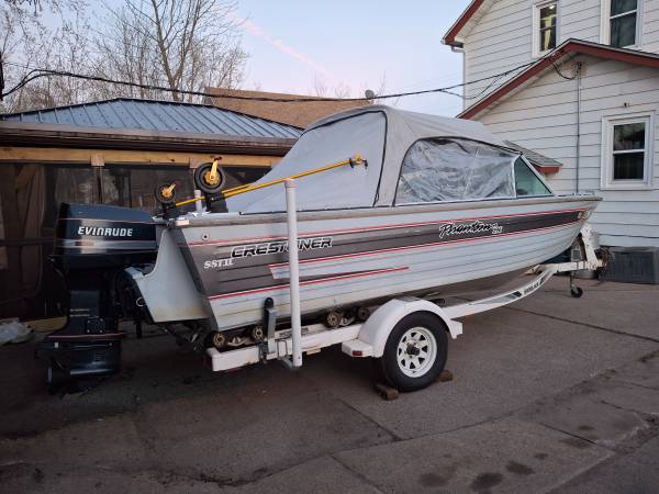 CRESTLINER 1