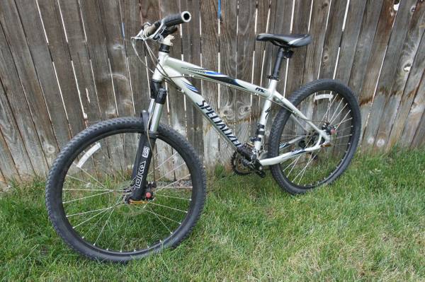 17'' Specialized Rockhopper M4 MTN Mountain Bike Bicycle Disc Brakes 1