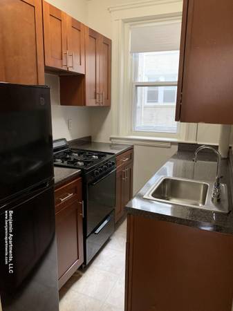 $2,645 / 1br - ** NO FEE ** Avail NOW ** 1 bed on Boylston Stin Fenway. (Fenway)63809989364993120