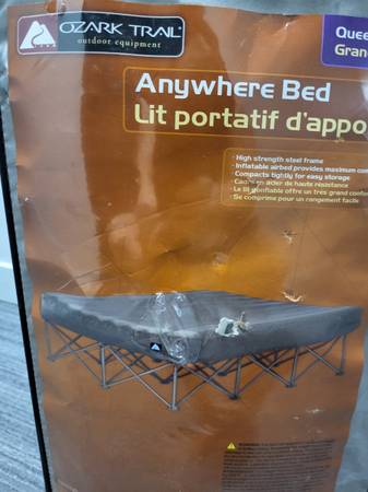 OZARK TRAIL lit portatif d'appoint / QUEEN size portable Anywhere Bed. 1