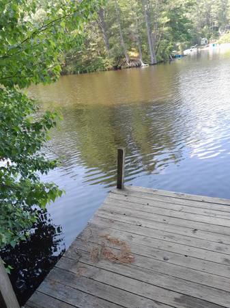 $140 / 2br - 900ft2 - Lakefront vacay rental (East wakefield nh)63932055751554120