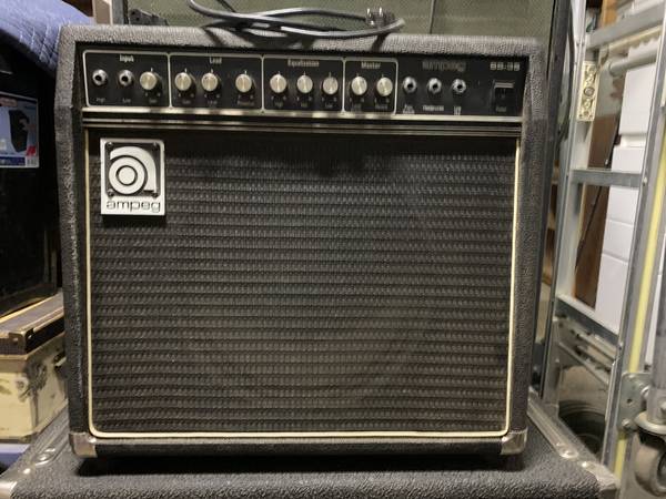 Used Ampeg SS35 Guitar Amp 1
