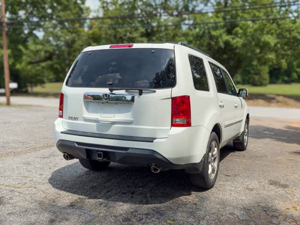2015 HONDA PILOT HABLO ESPAÑOL - $10,900 (Salisbury)63613472874115123