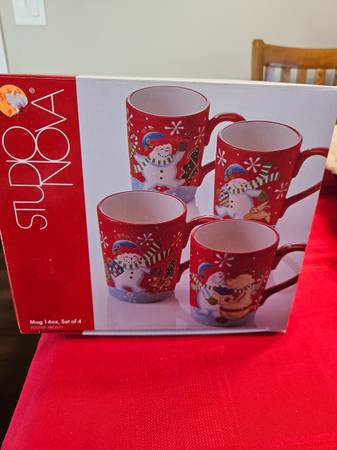 STUDIO NOVA MUG SET 4PC FESTIVE FROSTY 14OZ NEW 1