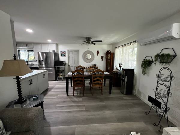 $835 / 1br - Habitación completamente amueblada, todos los servicios incluidos (Visalia)63809864675841124