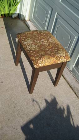 padded bench/stool with storage. 1