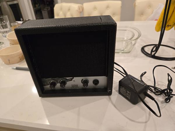 Mai104 Guitar or music Amplifier-Karaoke instrument 1
