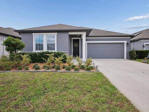 Charming 3 Bed/2 Bath Single Family Home in Saint Cloud, FL 1