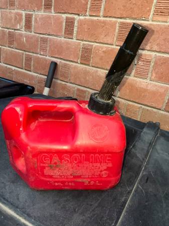 Blitz Red Plastic Gasoline Can 1 Gallon 1