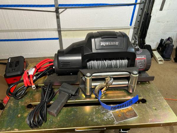 Traveller 9,000lb Winch 1