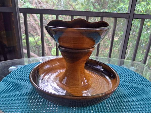Hand thrown 2-piece glazed clay stoneware salsa & chip set 1