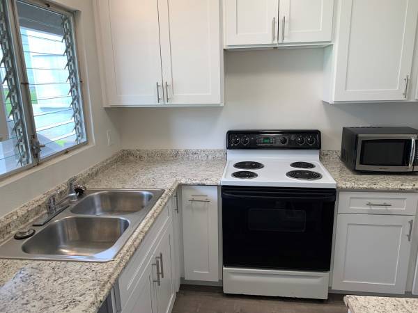 $950 / 115ft2 - Large Private Room in Pearl City - 1 Person Only - AC & WiFi (Pearl City)63939660940290123
