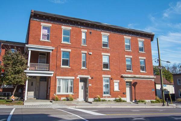 Bright, newly renovated
$1,150
Ottawa Bright, newly renovated
$1,150
Ottawa