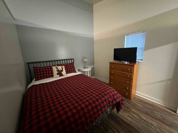 $1500.00 / 1br - 1BR/1BA Furnished Apartment –  (All Utilities Included)63673046451203122