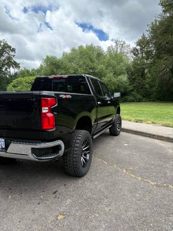 2025 Chevrolet Silverado 1500 LTZ - Photo 4