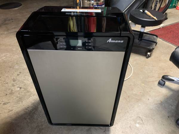 Amana portable air conditioner 1