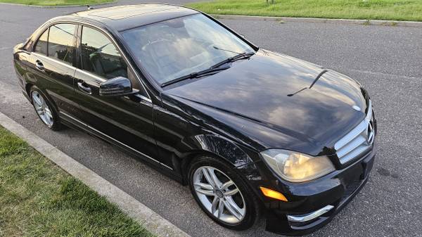 2013 Mercedes Benz C300 4matic Sport 96k - $8,500 (Island Park)63654712250625122