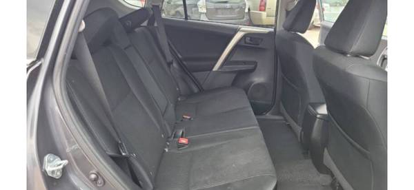 2013 Toyota Rav4 - $13,900 (Brookline)63654727062785121