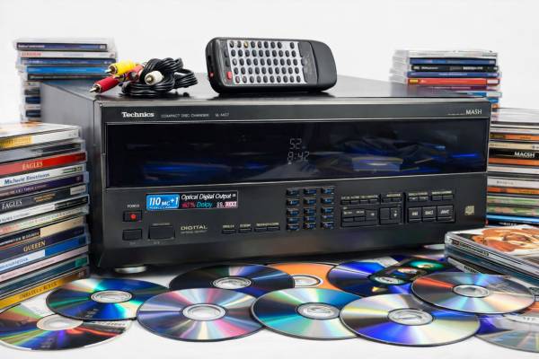 100 Disc Changer Technics SL-MC7 Compact Audio+ 55 disks will add more 1
