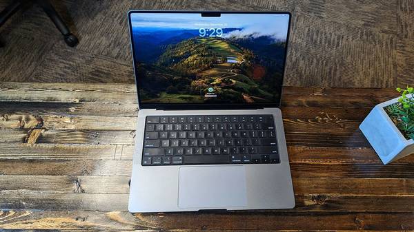 MacBook Pro 14" (2023) M2 1