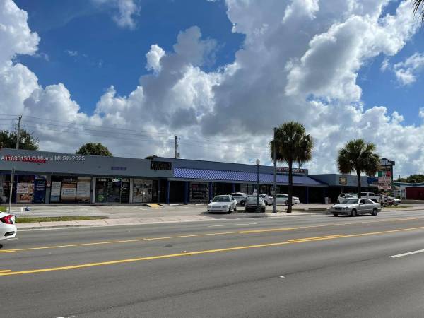 $2,500 / 700ft2 - For Rent Retail Space (Miami)64049098390274121