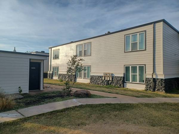 $935 / 2br - Vida asequible en Yukon — Amplios departamentos de 1 y 2 habitaciones (Yukon)63670502884993122